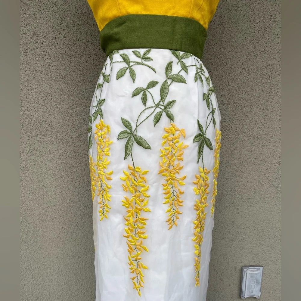1950s vintage embroidered maxi dress - Picture 4 of 12